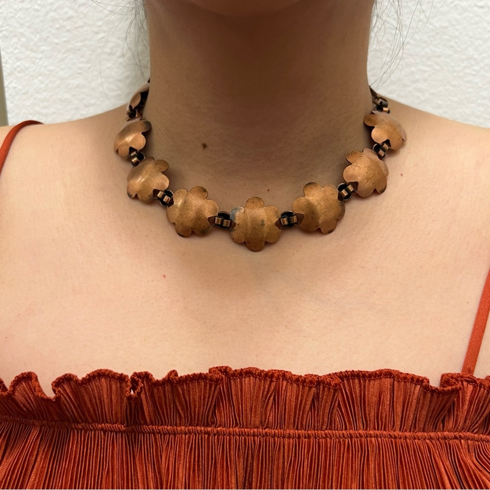 1950’s Copper Costume Choker Necklace Flower Shaped Metal Chain 16” Renoir?
